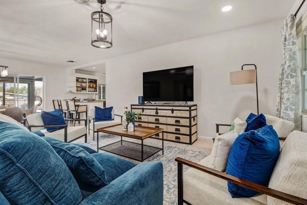 House W/ Heated Pool In Naples 5 Min To Beach エクステリア 写真