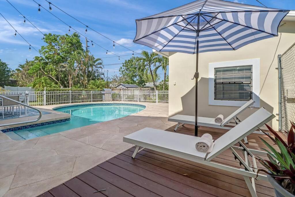 House W/ Heated Pool In Naples 5 Min To Beach エクステリア 写真