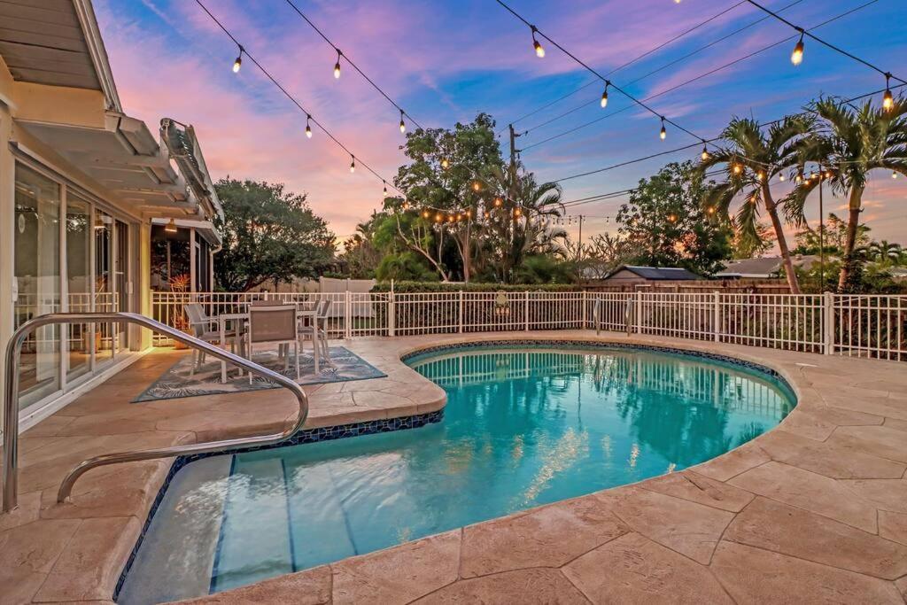 House W/ Heated Pool In Naples 5 Min To Beach エクステリア 写真